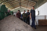 Wawako Tinjau Bank Sampah Enviro di Kampus UNAND Padang