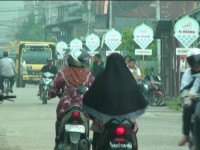 Beri Pemahaman Tentang Agama, 99 Asma Allah dipasang di Sepanjang Jalan