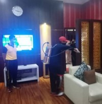 Dinkes dan Polres Labuhanbatu Semprotkan Cegah Corona