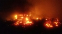 Satu Unit Mobil Fortuner Dan Lima Petak Rumah Angus Terbakar