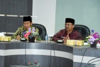 Plt Sekda H Arianto, Menghadiri Rapat Mengenai Aset Kolam Renang Dara Sembilan dan Putri Mayang 