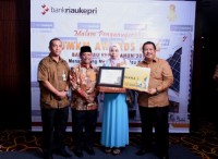 Bupati Bengkalis dan Plt Sekda Mengucapkan Tahniah Kepada Devi Susanti Terbaik I Kategori Usaha UMKM