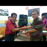 FKUB Serahkan Bantuan Dana Untuk FKUB 2 Kecamatan