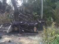 Satu Unit Rumah di Rohul Jadi Arang Dilalap Sijago Merah