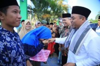 PLT Bupati labuhanbatu Tamu menjadi kehormatan saat wisuda ponpes Daarul muhsinin