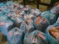 - Oknum PNS Tertangkap Tangan Bagi Sembako Tuk Paslon 2 - Tim TM Amin Janjikan Umroh 5000 Klo Menang
