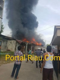 Akibat Kompor Gas Meledak, 2 Unit Bangunan Ludes Di Lahap si Jago Merah