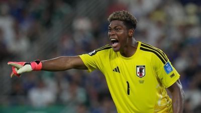 Aston Villa Resmi Datangkan Zion Suzuki dan Matteo Ruggeri