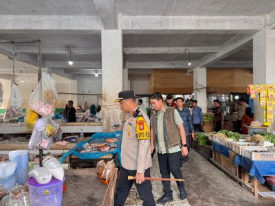 Kapolres Rokan Hilir Cek Harga Sembako di Pasar Ujung Tanjun Jelang Ramadan
