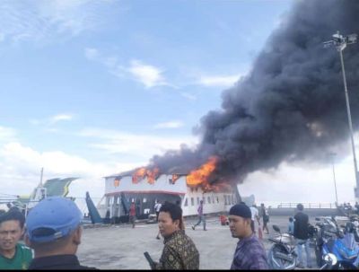 Saat dalam Perbaikan, KMP Permata Lestari I Alami Kebakaran